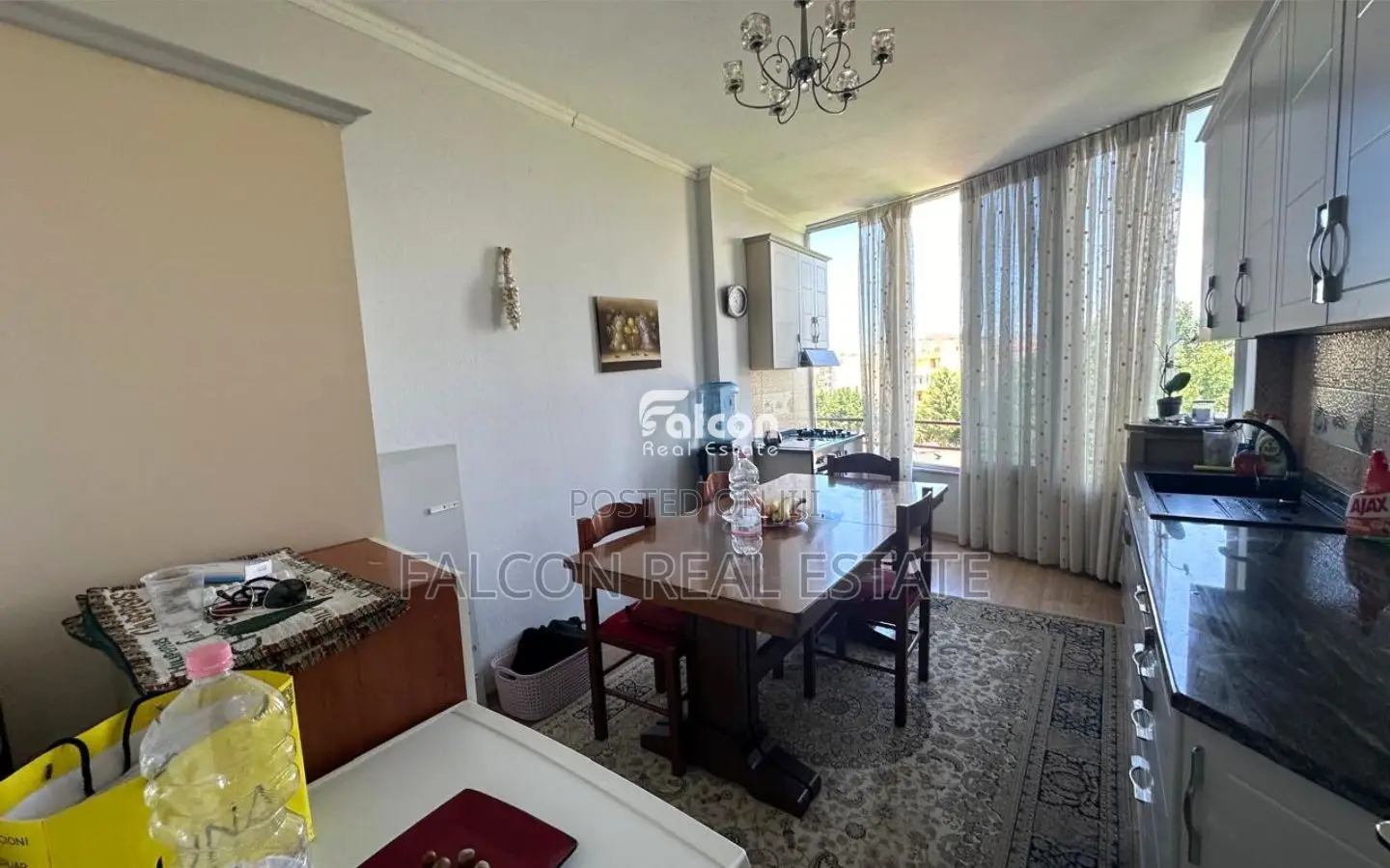 Apartament ne shitje- Mali I Robit!!