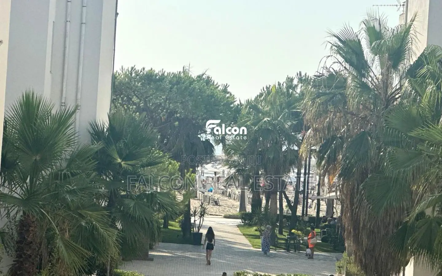 Shitet apartament 1+1 në Qerret!