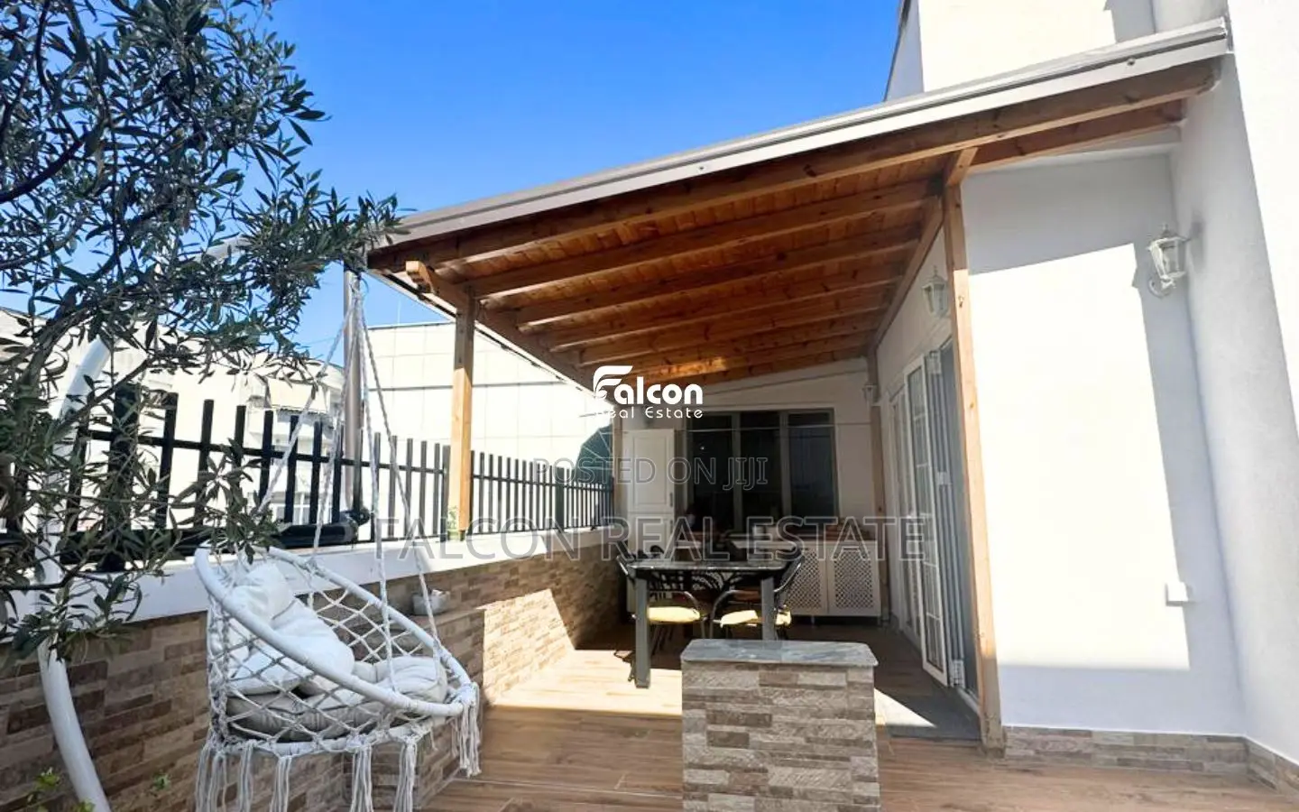 Shitet Apartament 2+1 me Verandë – Pranë Terminalit të Veriut, Tiranë!
