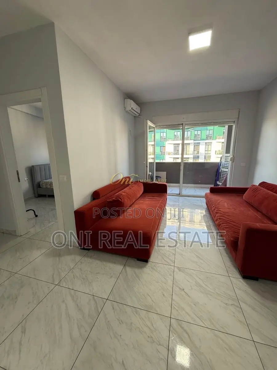 Apartment to rent Komuna e Parisit - Kristal Center (Tirana - city)