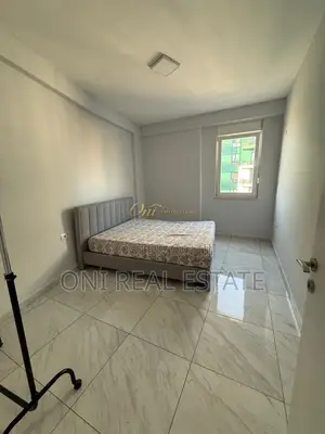 Apartment to rent Komuna e Parisit - Kristal Center (Tirana - city)