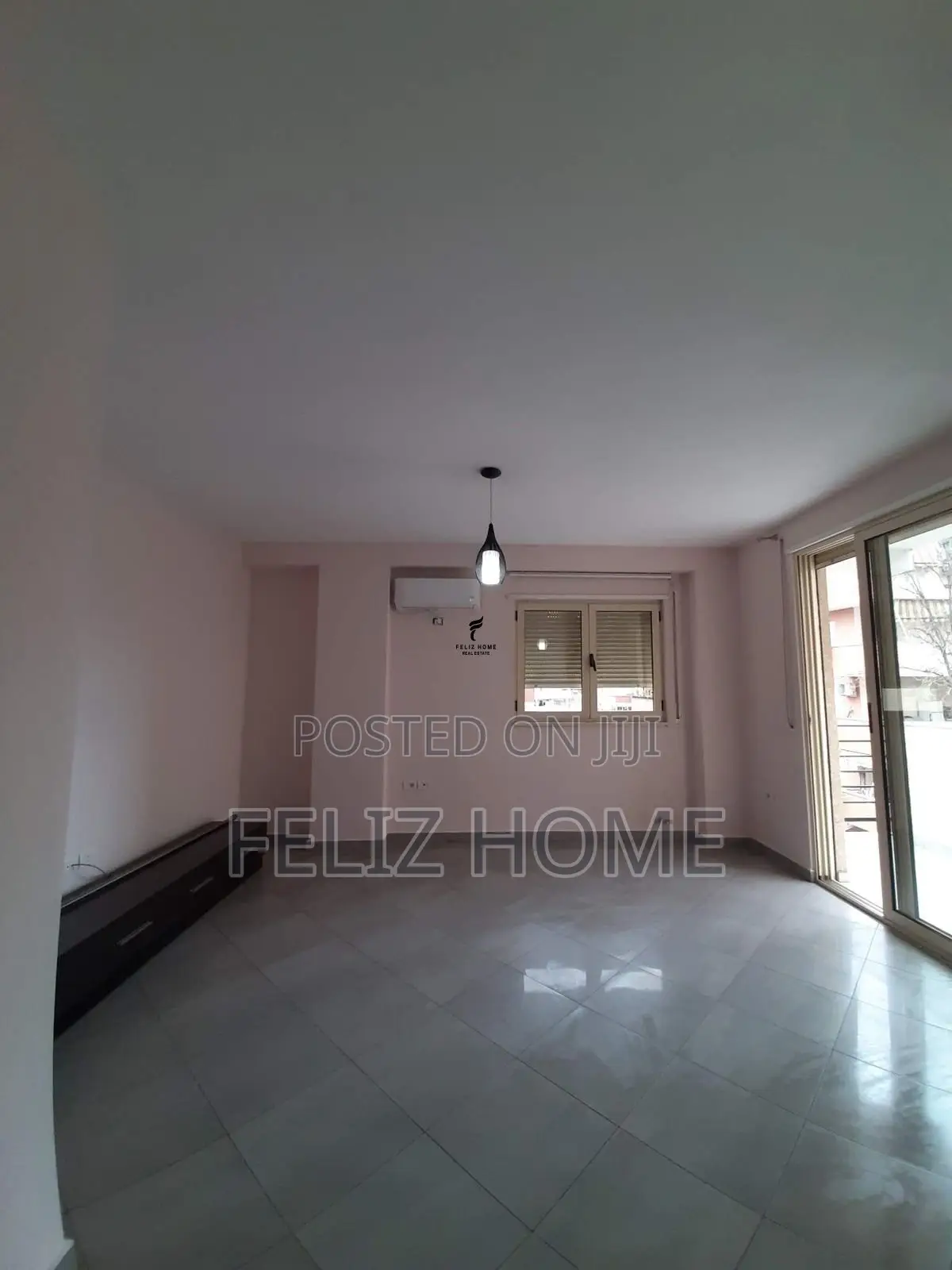 ZYRE ME QERA 75 M2 KOMUNA E PARISIT 60.000 LEKE