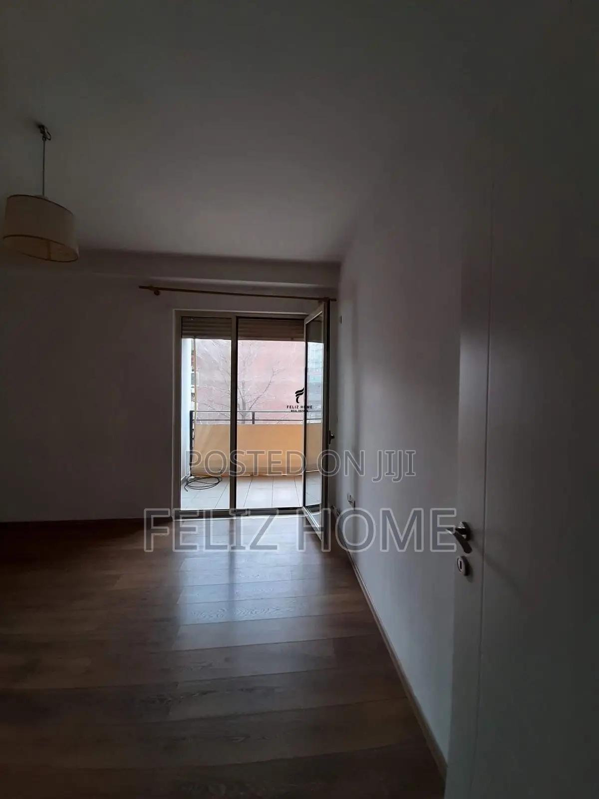 ZYRE ME QERA 75 M2 KOMUNA E PARISIT 60.000 LEKE