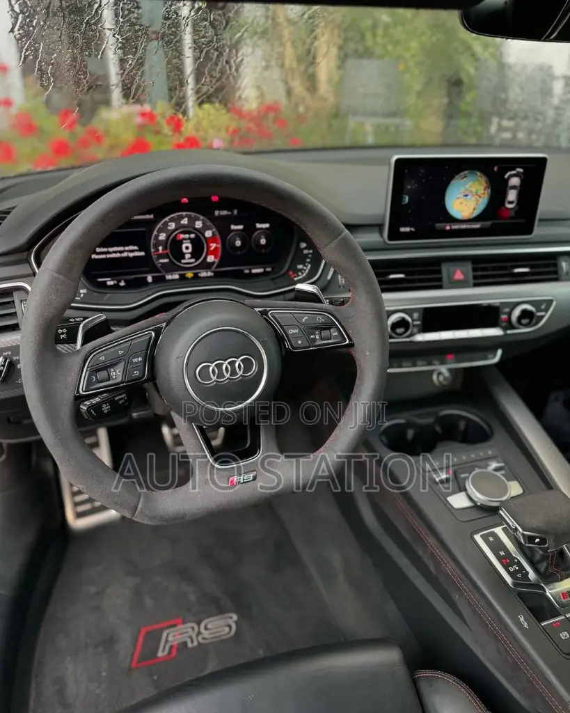 Audi RS5 Night Package