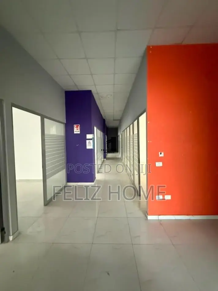 ZYRE ME QERA 415 M2 STACIONI TRENIT8.300 EURO