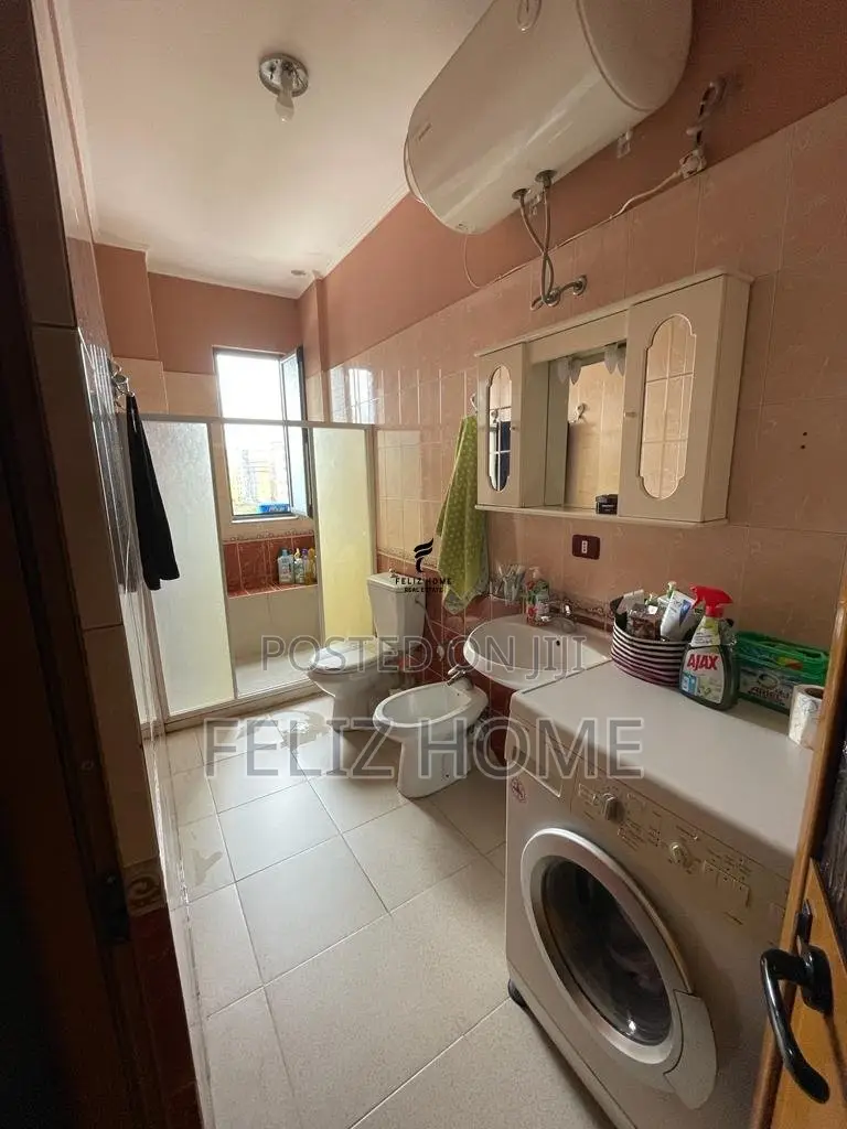 APARTAMENT ME QERA 2+1 LAPRAKE 570 EURO