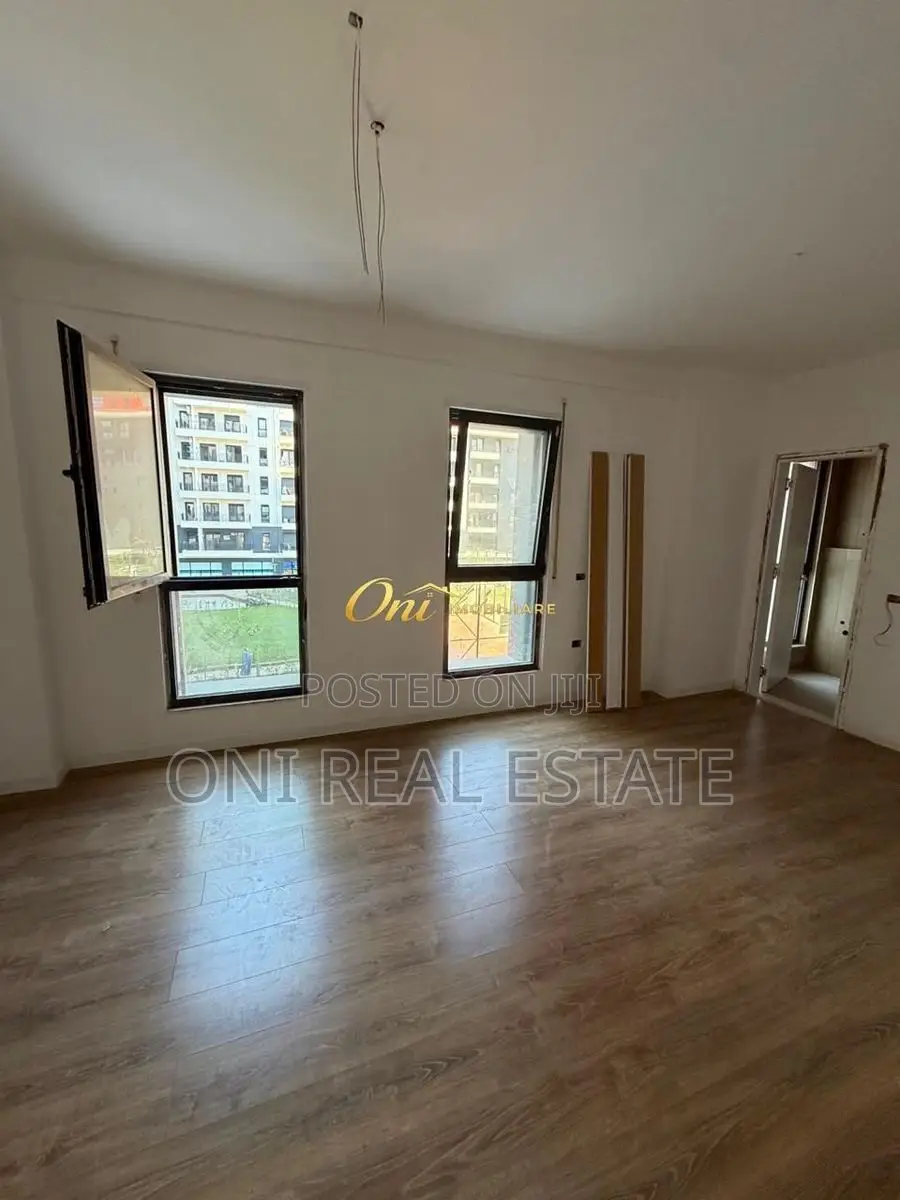 Office to rent Train Station - New Boulevard - Brrake (Tirana - city)