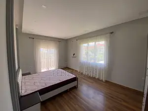 APARTAMENT ME QERA 3+1 SAUK 65.000 LEKE