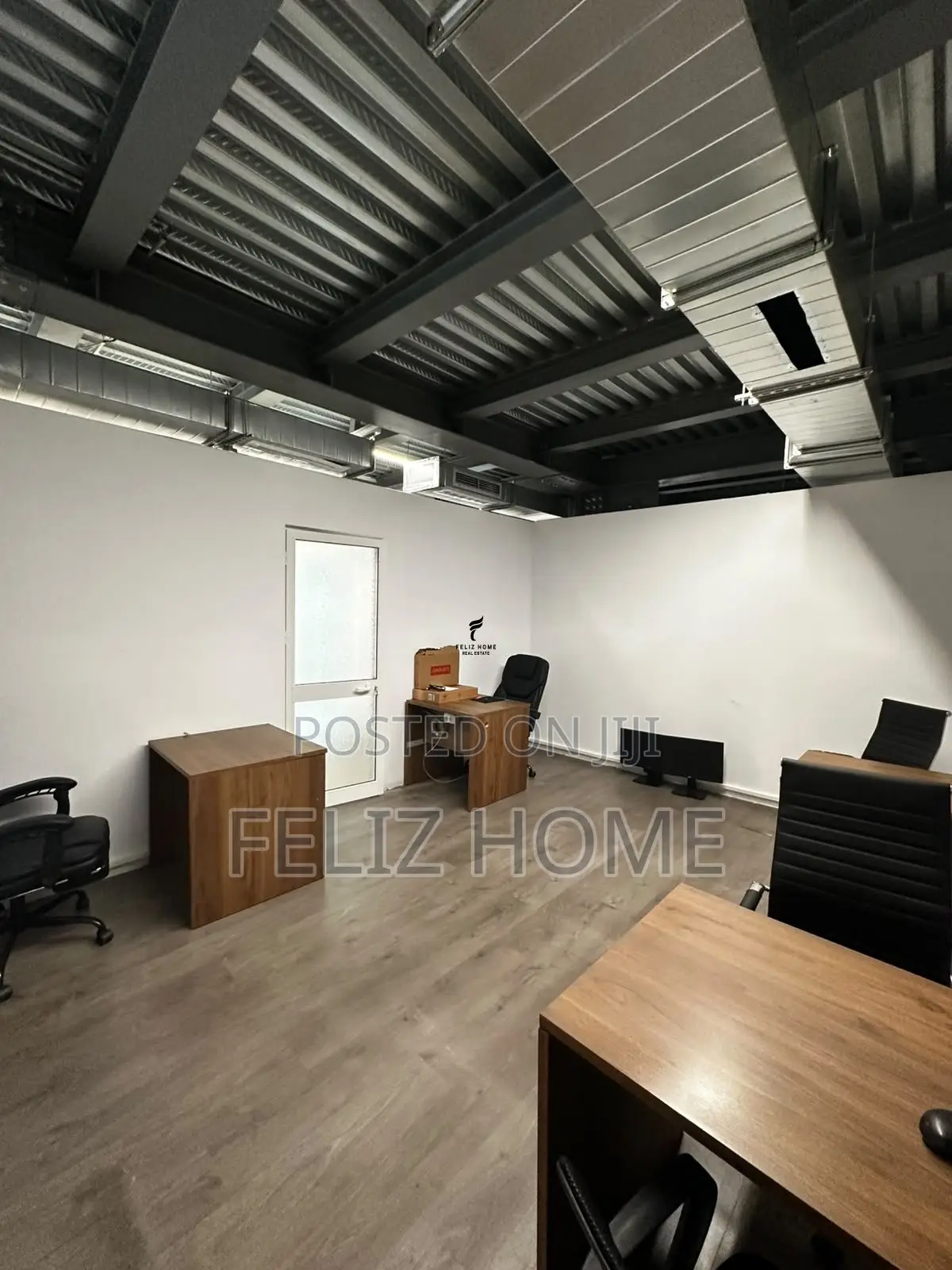 ZYRE ME QERA 180 M2 KOMUNA E PARISIT 330.000 LEKE