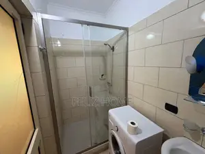 GARSIONERE ME QERA 45 M2 RRUGA E BARRIKADAVE 40.000 LEKE