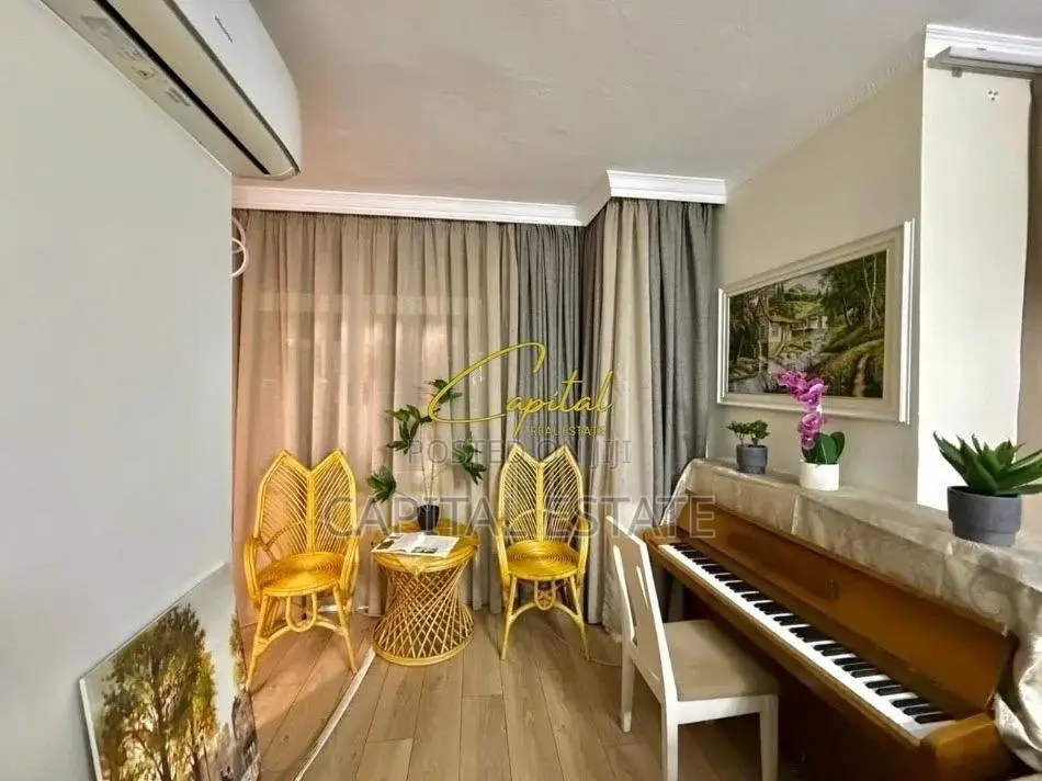 APARTAMENT ME QIRA 3+1 VASIL SHANTO 1.200 EURO