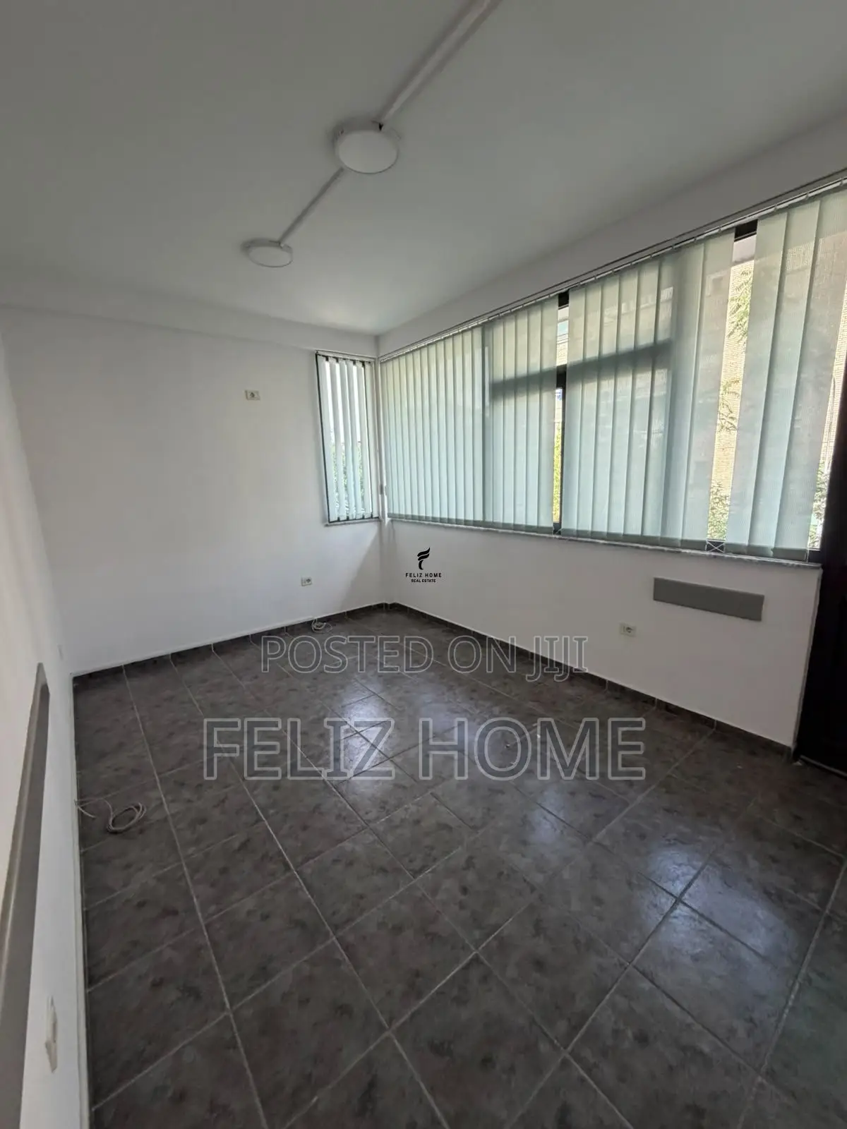 ZYRE ME QERA 200 M2 OXHAKU 200.000 LEKE