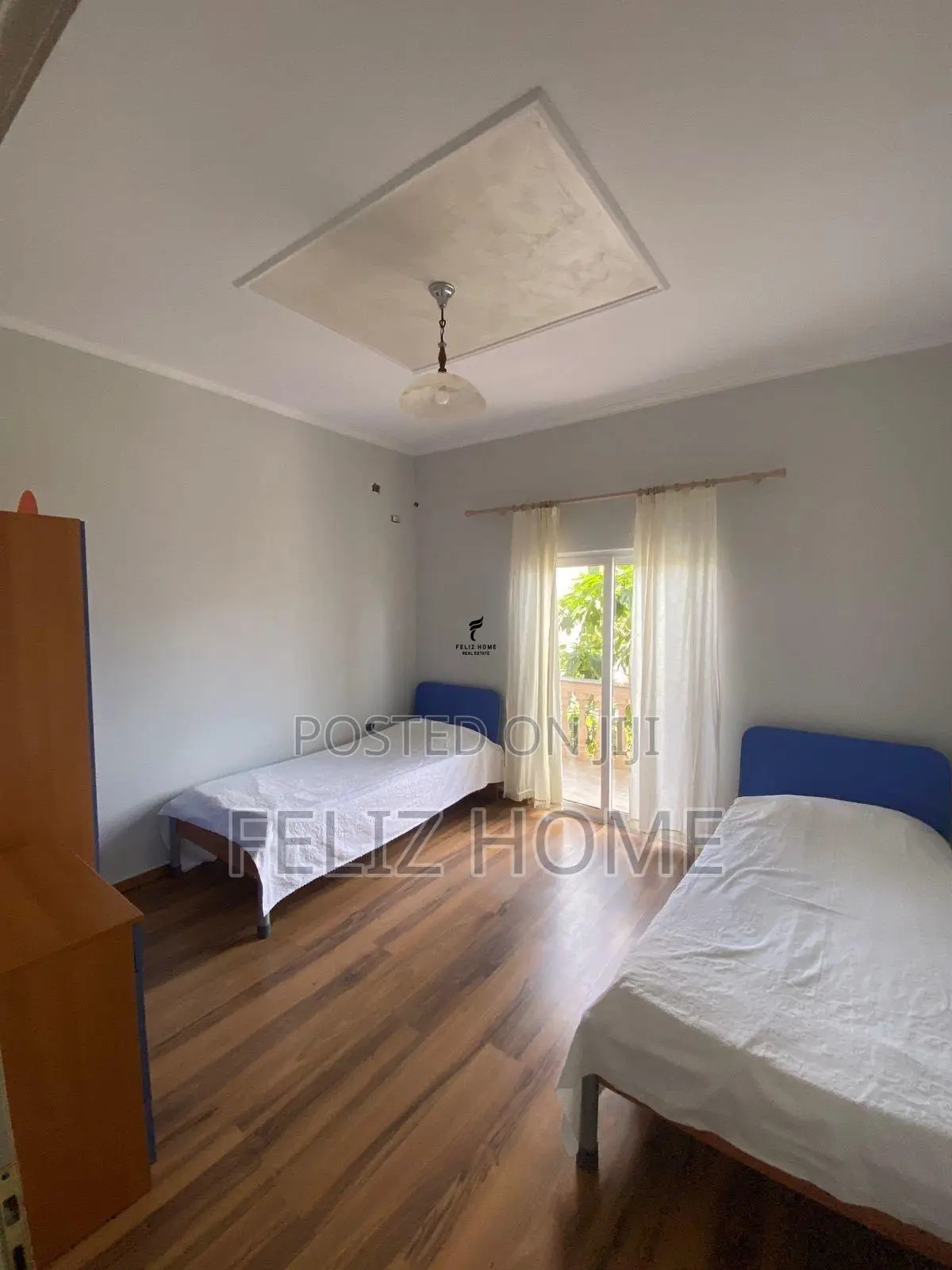 APARTAMENT ME QERA 3+1 SAUK 65.000 LEKE