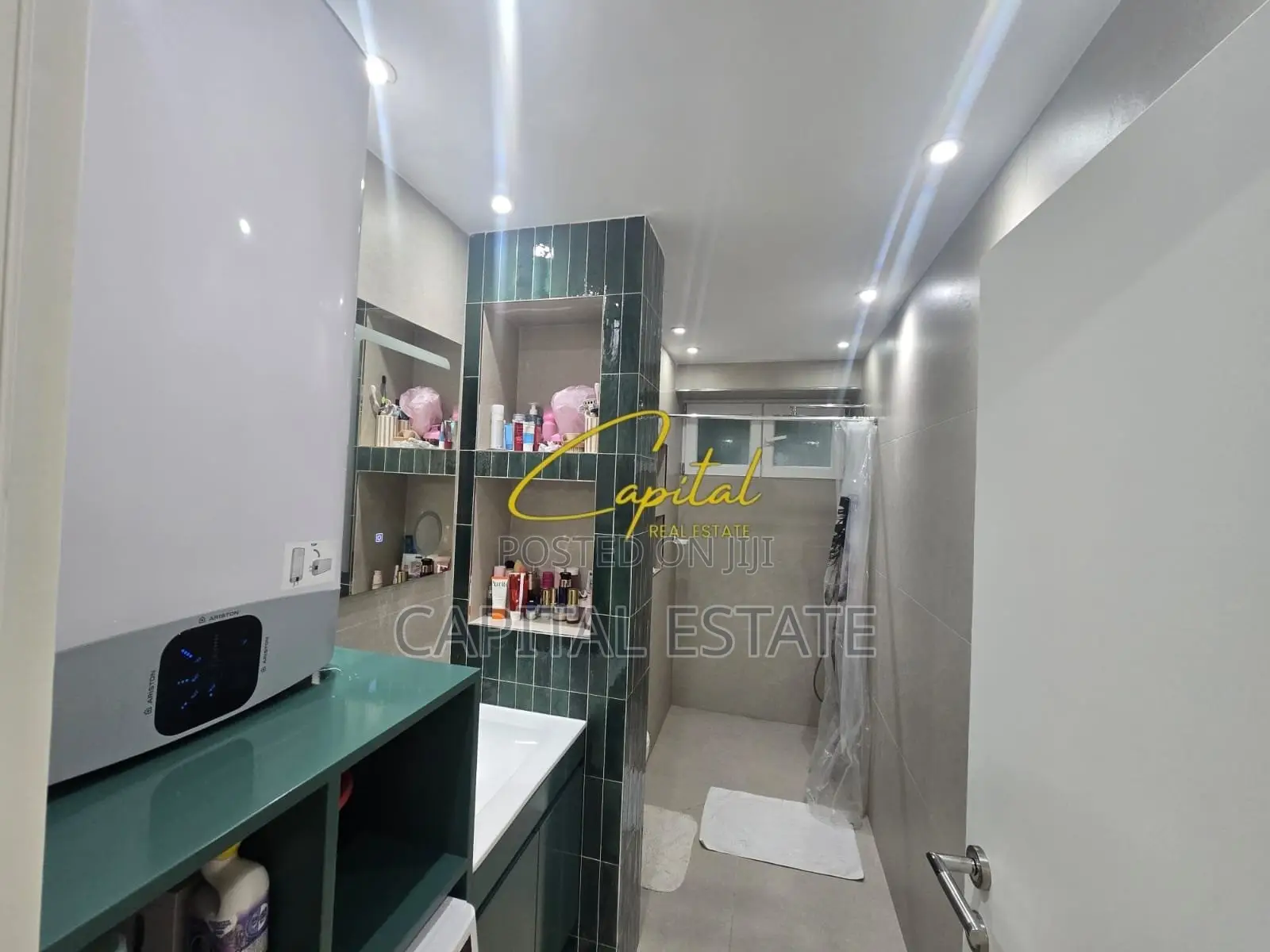 SHITET APARTAMENT 2+1 PAZARI I RI 188.000 EURO