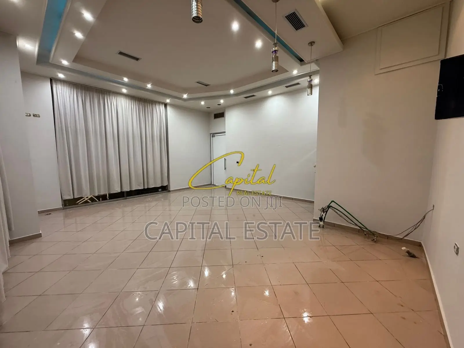 AMBIENT BIZNESI ME QIRA 50 M2 RRUGA JORDAN MISJA 40.000 LEKE
