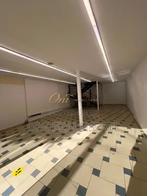 Store to rent Myslym Shyri Str. (Tirana - city)