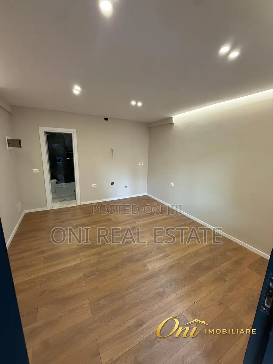 Store to rent Yzberisht (Tirana - city)