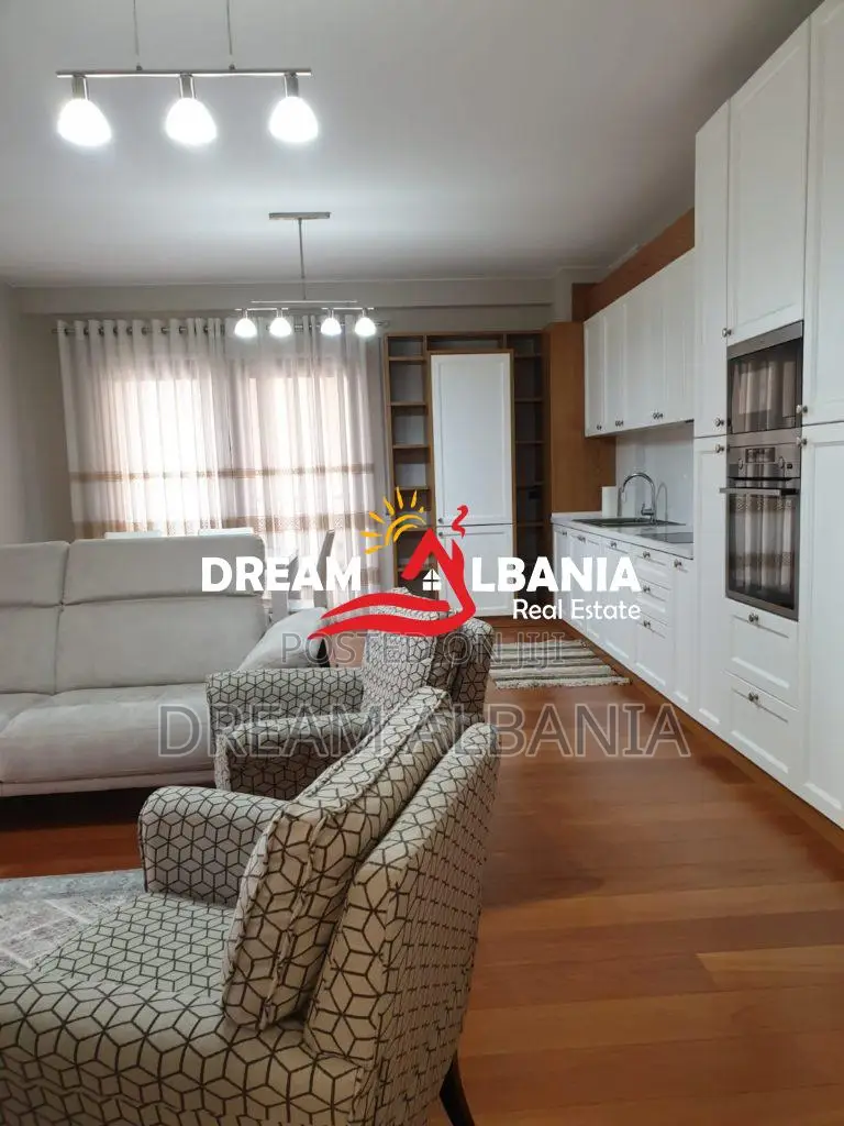 Super Apartament 3+1+2 ne shitje te Liqeni i Thate rruga Peti (ID 4131