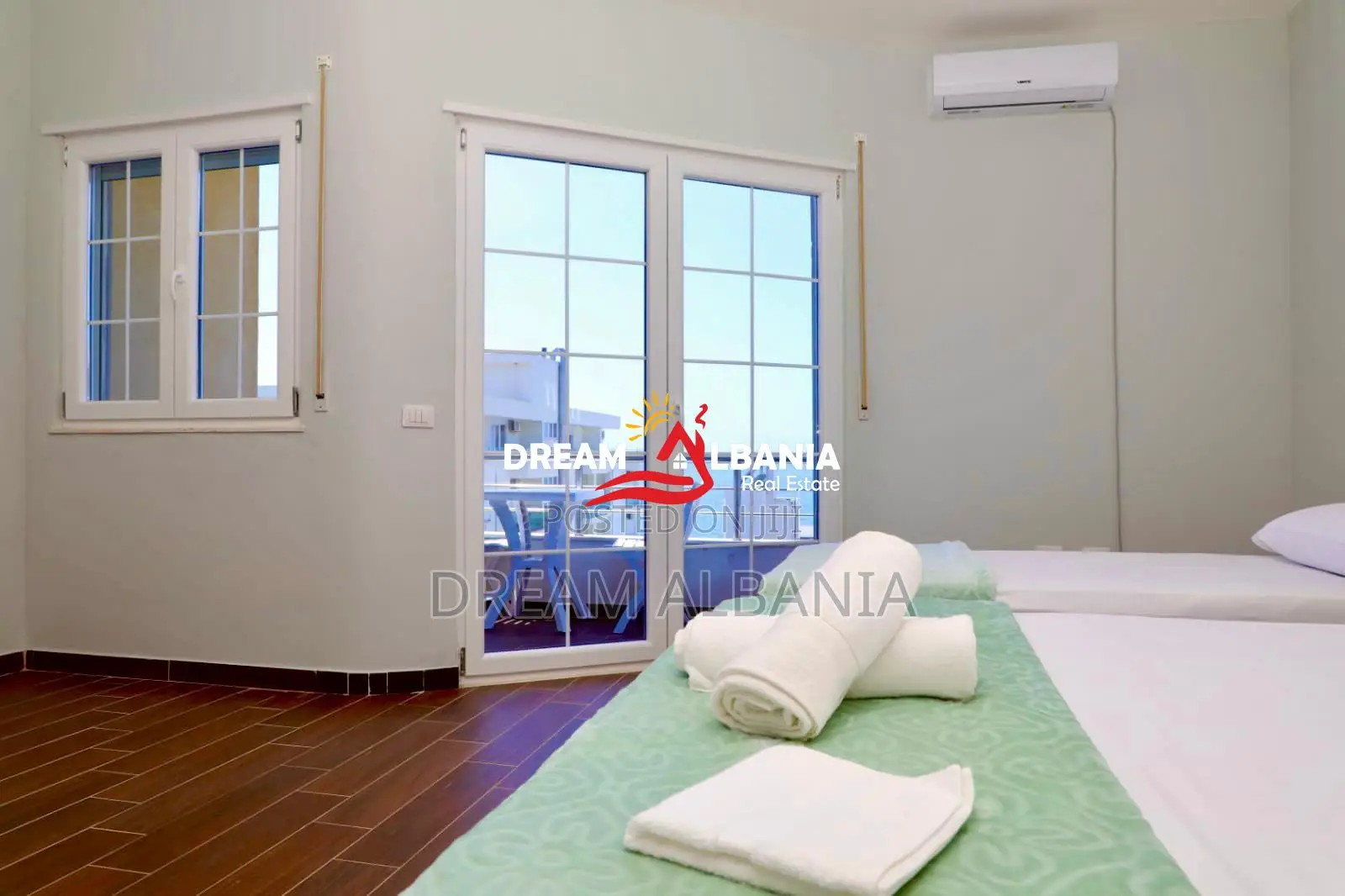 Hotel ne Shitje Buze Detit ne Shengjin (ID 4151136)
