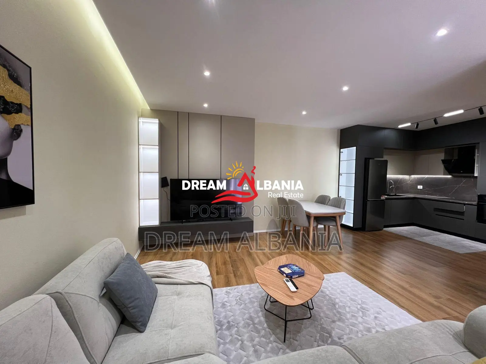 Mundesi investimi!!Apartament 1+1 per shitje ne Rrugen e Kavajes, Tira