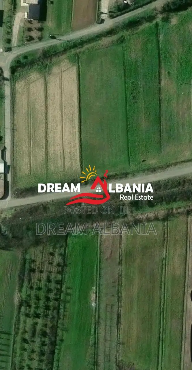 Shitet toke ne Spiten- Lezhe 1000m2 ,akses me rruge automobilistike (I
