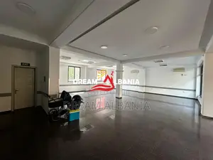 2 Ambjente per zyra me qera ne zonen e Varri Bamit (ID 42611106).