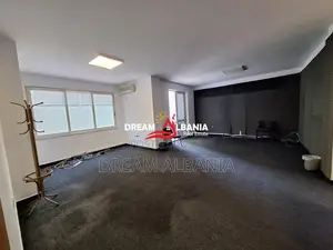 Jepet Me Qera Ambient Biznesi ne Bllok Prane Rruga Brigada VIII.(ID 42