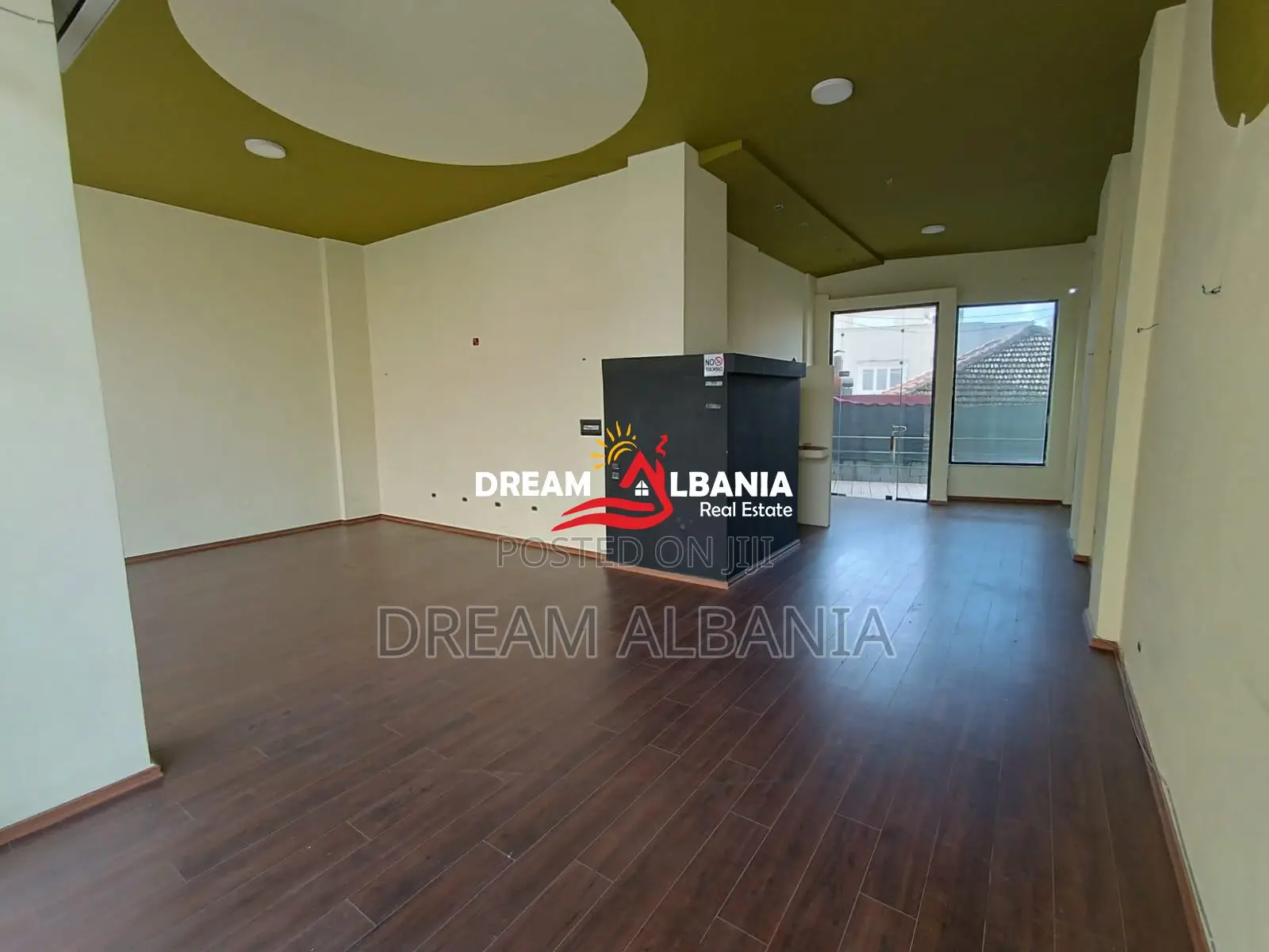 Ambient ​​biznesi me qira në Rrugën e Elbasanit, Tiranë (ID 42711155)