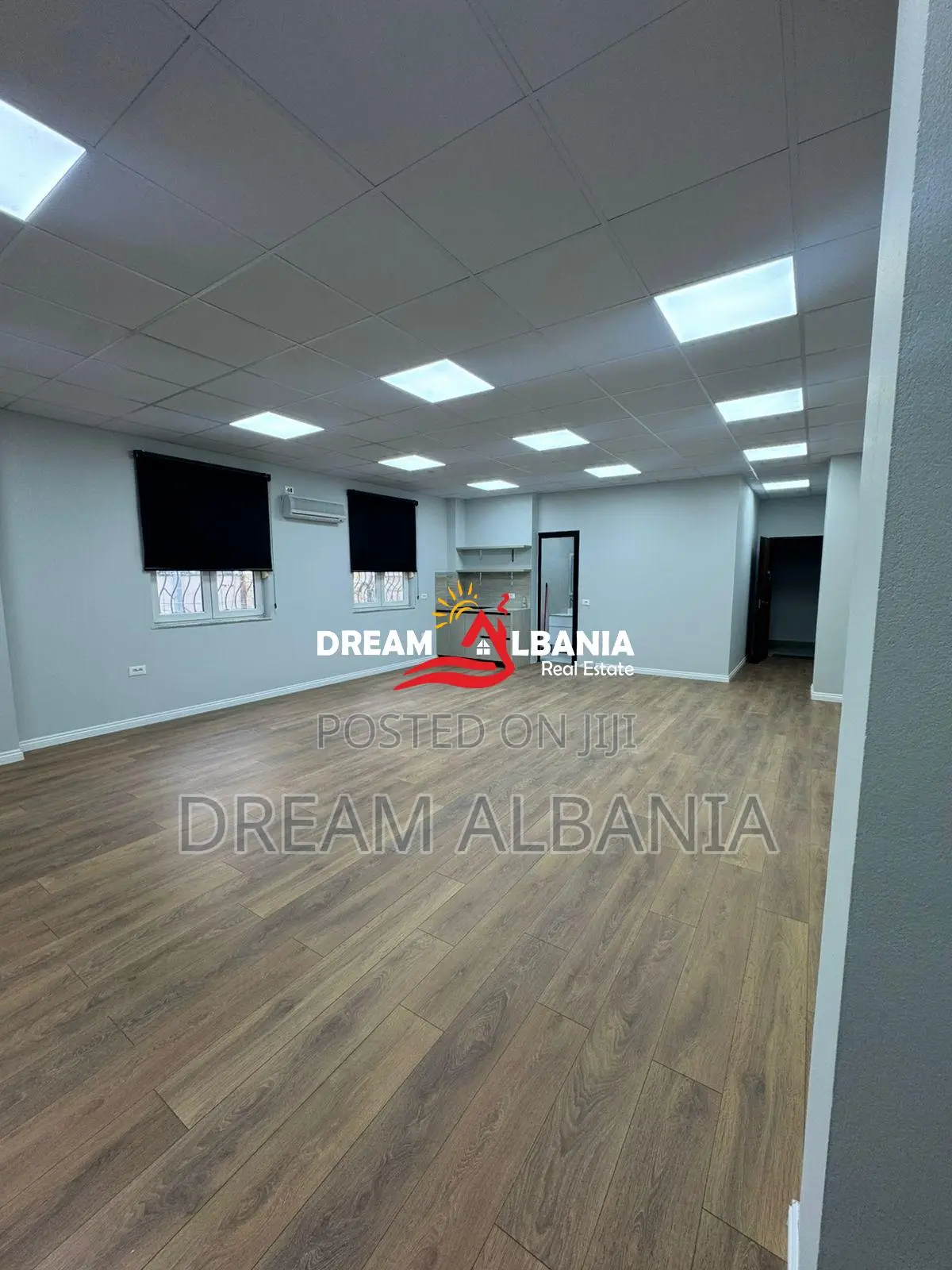 Super Location! Ne Qender te Tiranes (Prane Toptan Center), Jepet me Q