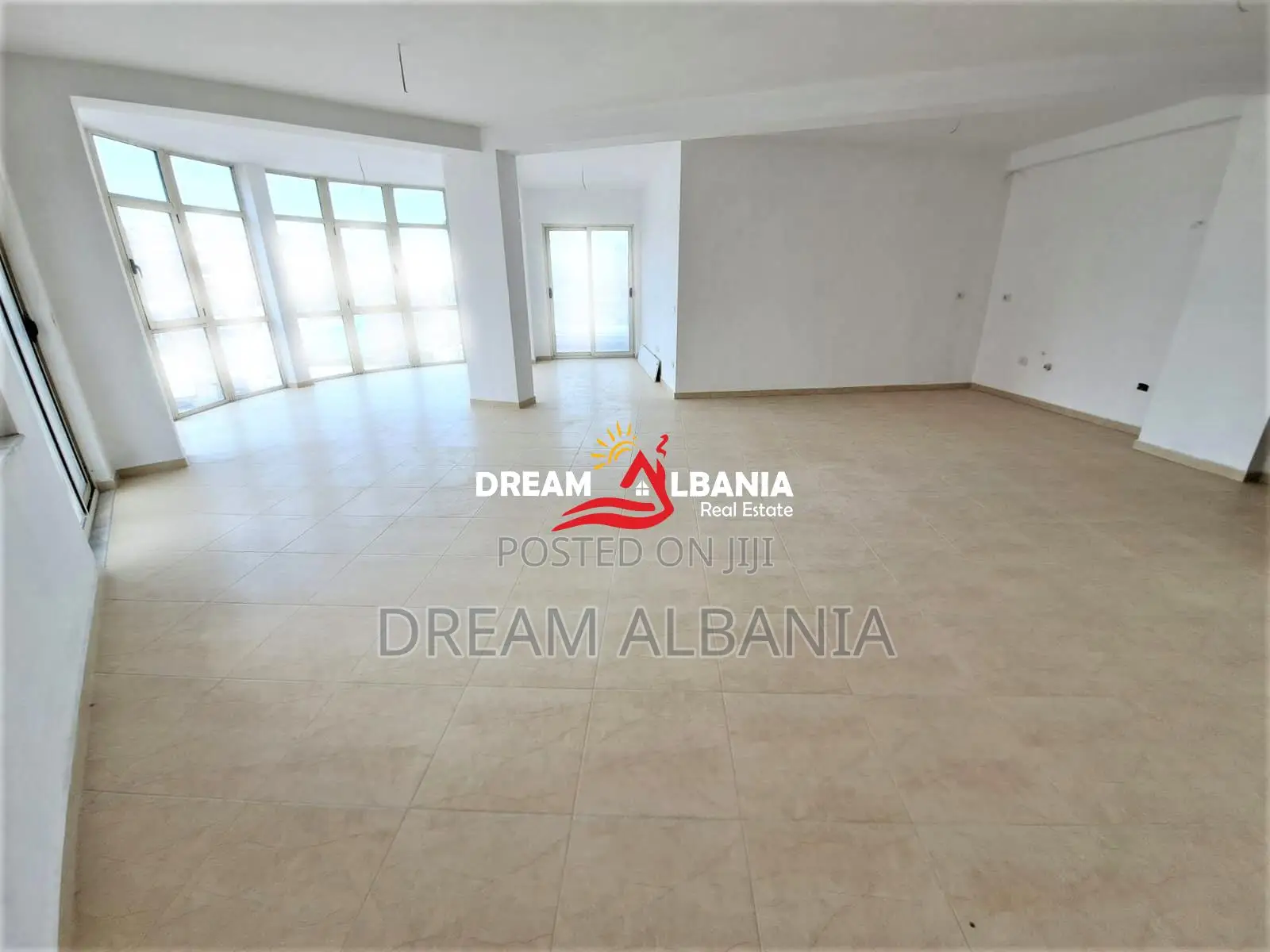 Apartament 2+1 ne shitje ne Yzberisht ne afersi te fundit bulevardit n