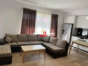 Jepet me qera Apartament 2+1 ne rrugen 5 Maji prane shkolles Tirana Jo