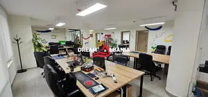 Ambient Komercial/Zyre jepet me Qera ne qender te Shkodres (ID EL)