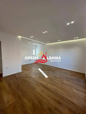 Apartament 2+1 ne Shitje, Mbrapa Fakultetit Te Shkencave te Natyres (I