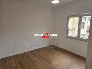 Shitet Apartament 1+1, Prane Shkolles Kuqe, Rruga Dervish Hekali (ID 4
