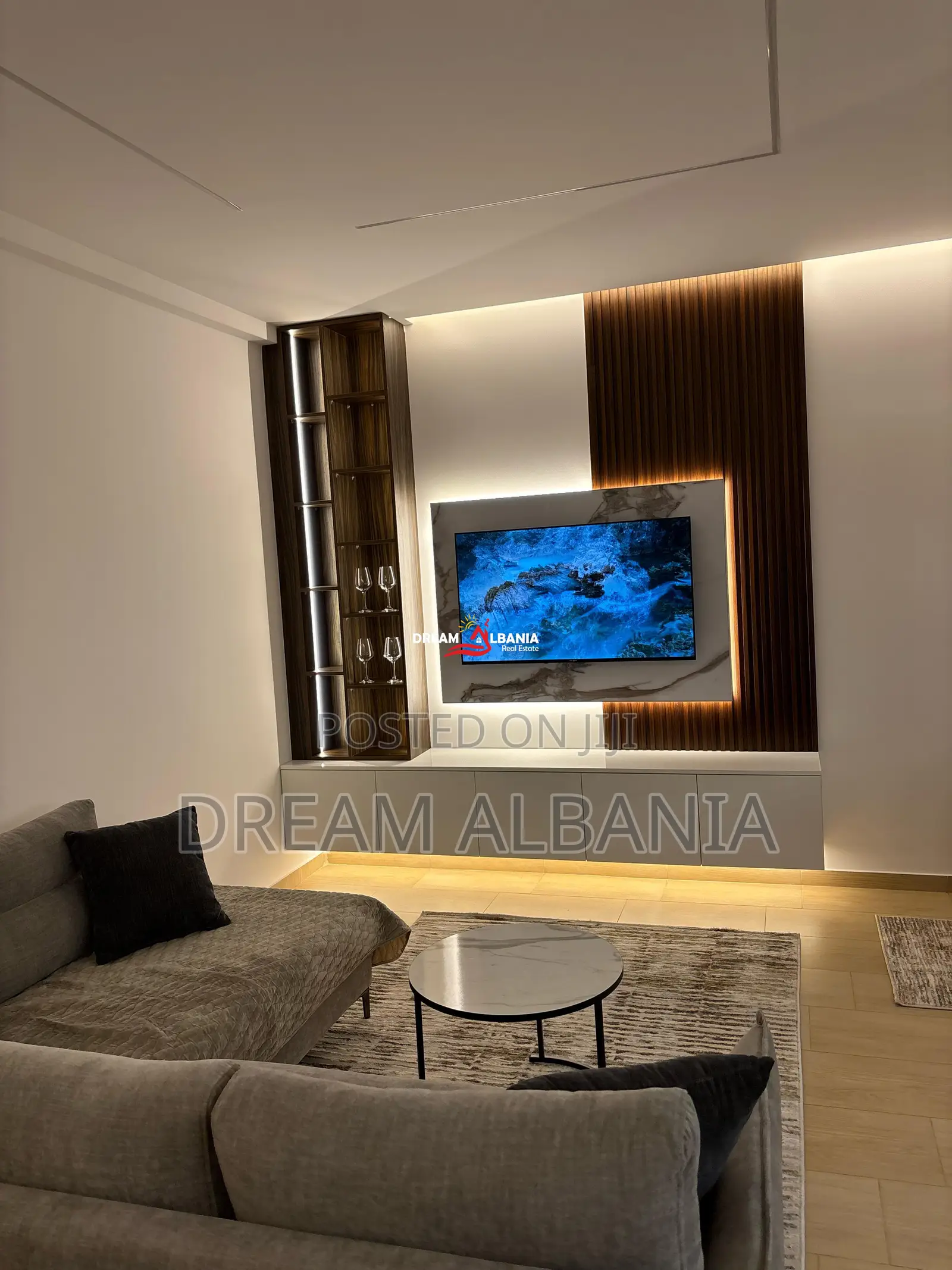 Jepet me qera apartament 1+1 tek Kopshti Zologjik prane Piceri Pavarot
