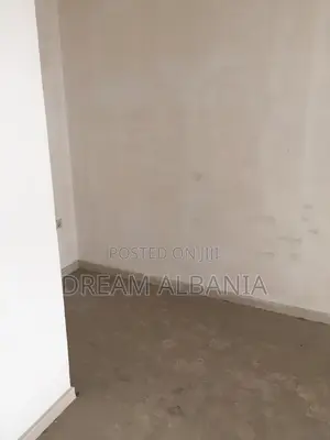 Zyre me qera ne rrugen Bardhok Biba, afer qendres ne Tirane (ID 426121