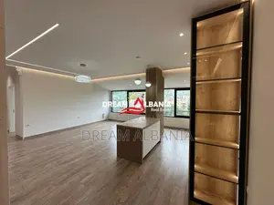 Shitet Apartament 2+1 – Tek Liqeni i Thatë, pranë Kenwood Store (41295