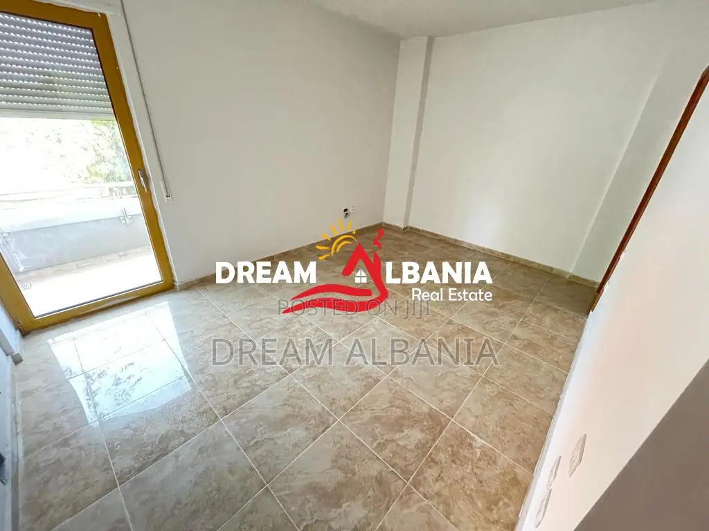 Apartament 2+1 ne shitje ne Bllok prane Sky Tower ne Tirane (ID 412192