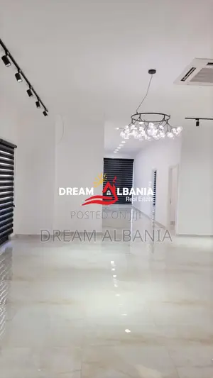 Jepet me qera ambient Biznesi tek Farmacia 10, ne rrugen e Dibres (ID 