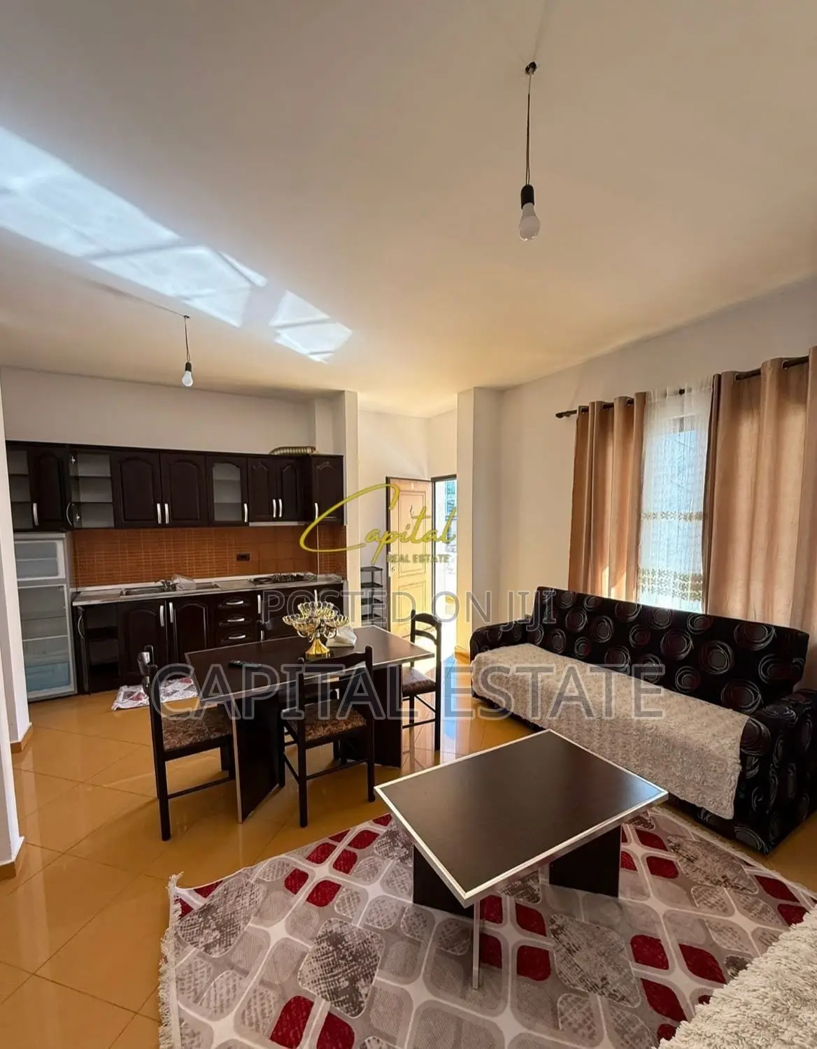 APARTAMENT ME QIRA 1+1 21 DHJETORI 450 EURO