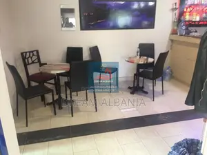 Bar Kafe Dyqan per shitje ne Blloku Vasil Shanto, ne Tirane (ID 417107