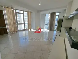 Shitet Apartament 2+1+2WC Komuna e Parisit, Kompleksi KIKA 2 (ID 51210