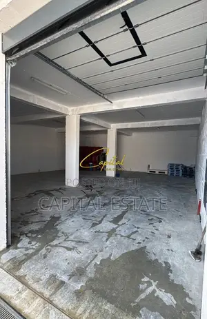 MAGAZINE ME QIRA 220 M2 CITY PARK 80.000 LEKE