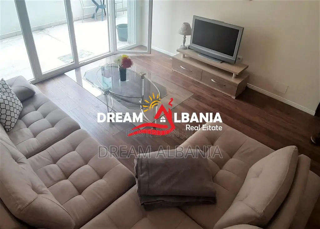 Apartament 2+1 me qera ne zonen e Zogut te Zi tek Ring Center ne Tiran