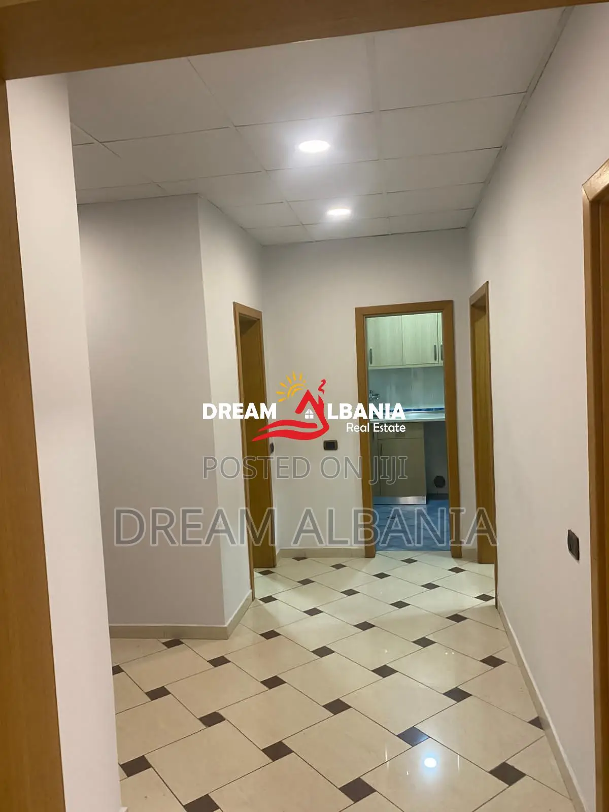 Ambient per zyre me qera ne Bllok prane Juvenilies ne Tirane (ID 42611