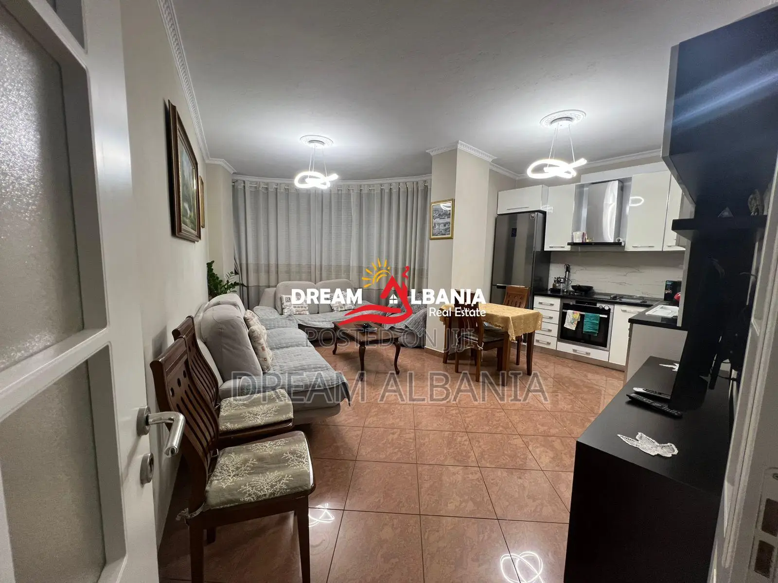 Jepet me Qira Apartament 2+1+2 – Pas Eye of Tirana, Qendër (id 4221559