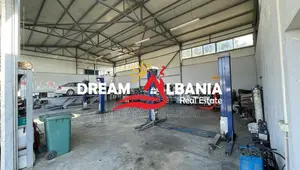 Kapanon ne shitje ne zonen e Elbasanit ne autostrade prane Elbasan Are