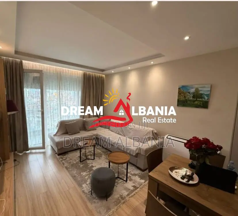Shitet apartament 2+1+2wc brenda Kompleksit Fiori Di Bosco, ne Tirane 