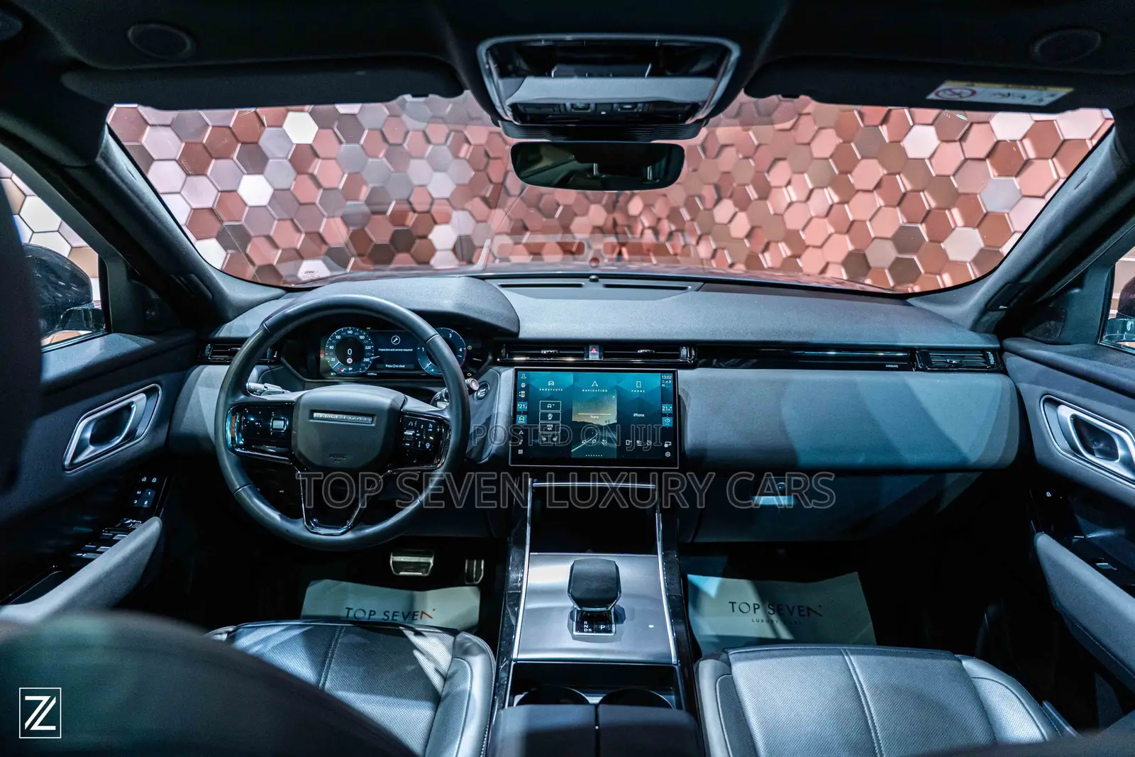 RANGE ROVER VELAR