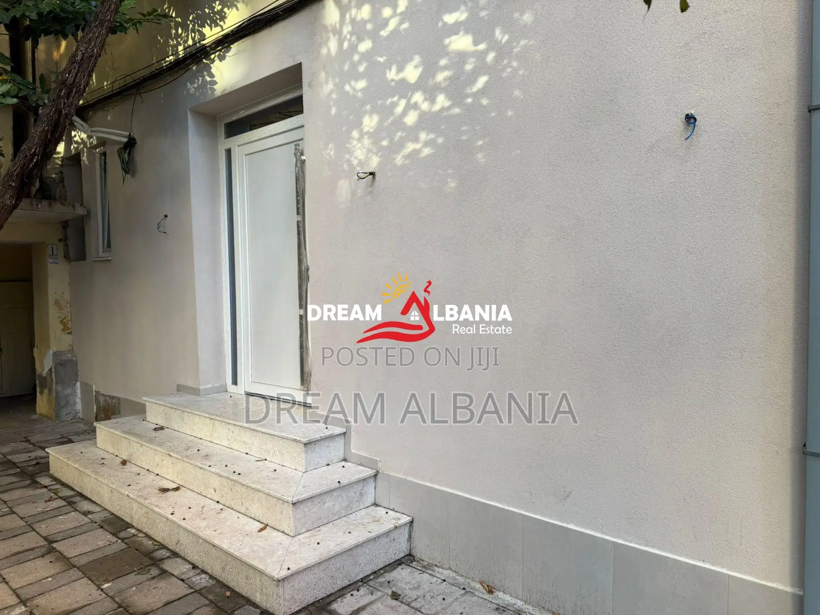 Jepet me Qira Ambient Biznesi – Rruga Fatmir Haxhiu, pranë ETC (427111